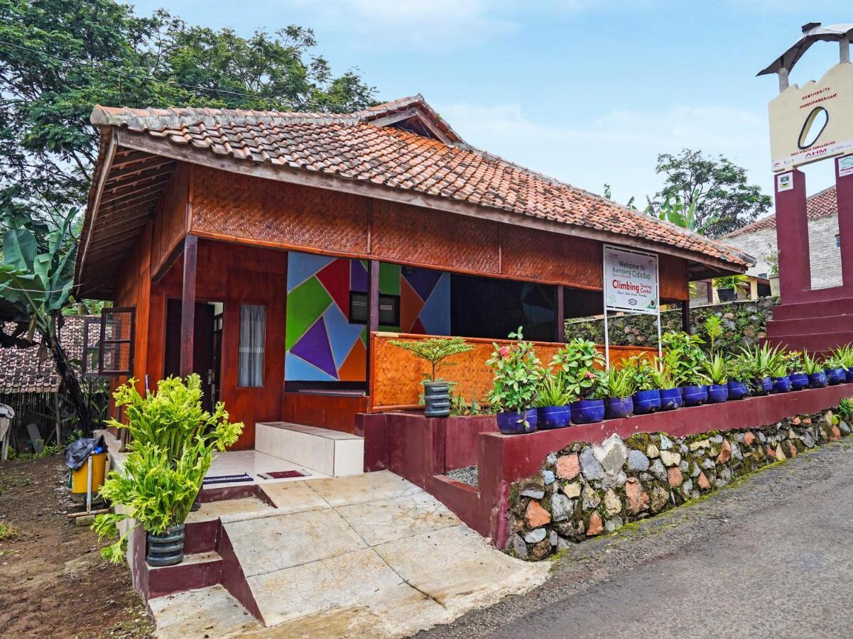 Oyo Homes 90917 Eco Tourism Geopark Padalarang Homestay Syariah Bandung Ngoại thất bức ảnh