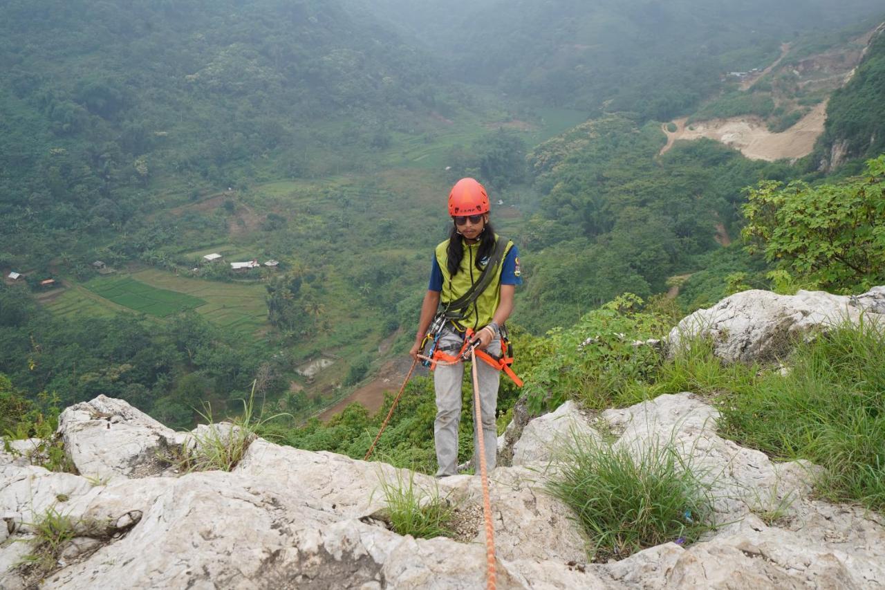 Oyo Homes 90917 Eco Tourism Geopark Padalarang Homestay Syariah Bandung Ngoại thất bức ảnh