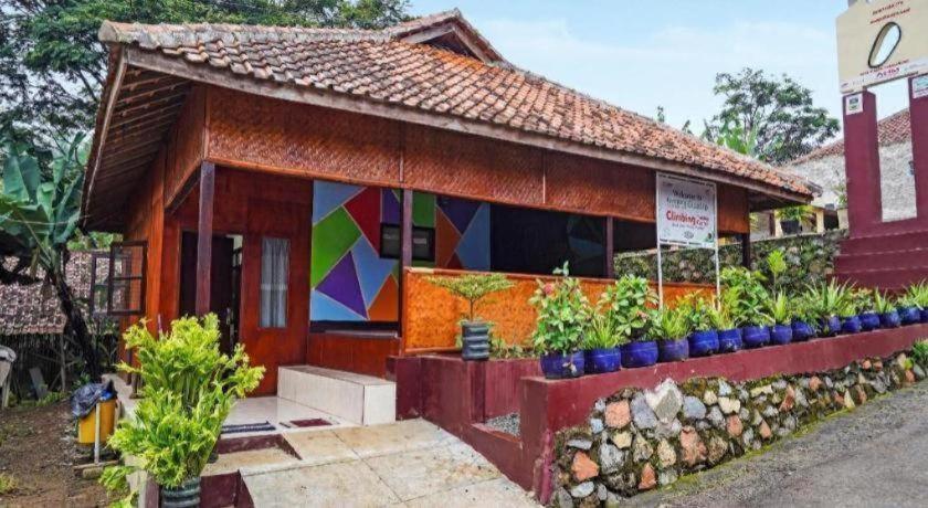 Oyo Homes 90917 Eco Tourism Geopark Padalarang Homestay Syariah Bandung Ngoại thất bức ảnh